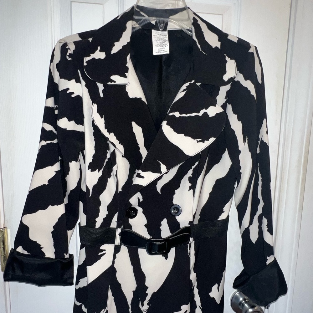 Black & white animal print belted blazer